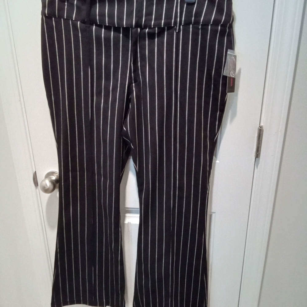 No Boundaries Juniors Plus Size XXL 19 Black and White Striped Pants Flare Leg